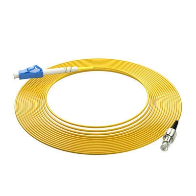เครือข่าย FTTH FTTxFTTB สีที่กําหนดเอง 2.0mm OS2 Single Mode Coupler สายไฟเบอร์ออปติกด้วย LC/UPC-FC Connectors